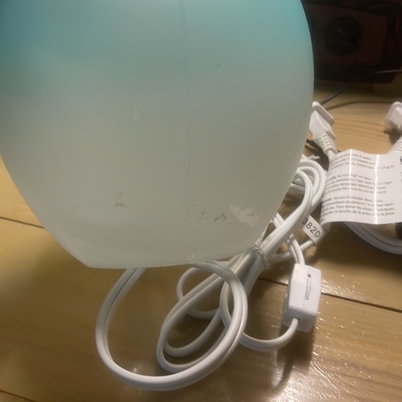 Set of 2 Scentsy warmers - Picture 3 of 8